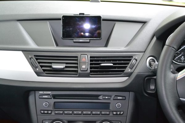 BMW X1 E84 retrofit BMW Garmin Sat Nav