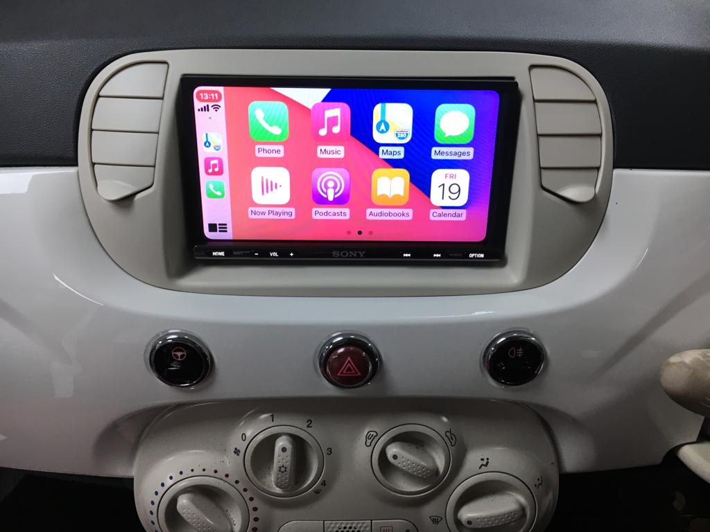 Fiat 500 with Apple CarPlay and Android Auto – Cartronics