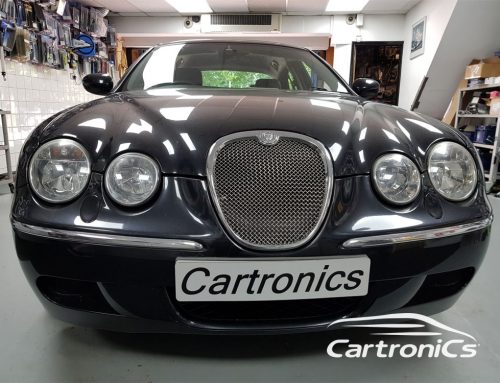 Jaguar S Type Retrofit navi Apple CarPlay