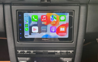 Apple CarPlay in Porsche Boxster 987