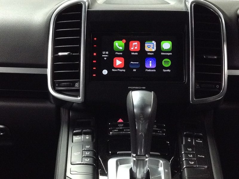 Porsche Cayenne 2 7P5 retrofit Apple Car Play