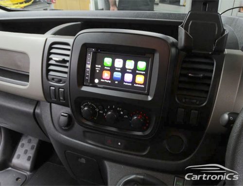 Renault Trafic Van with Apple CarPlay & Rear Cam