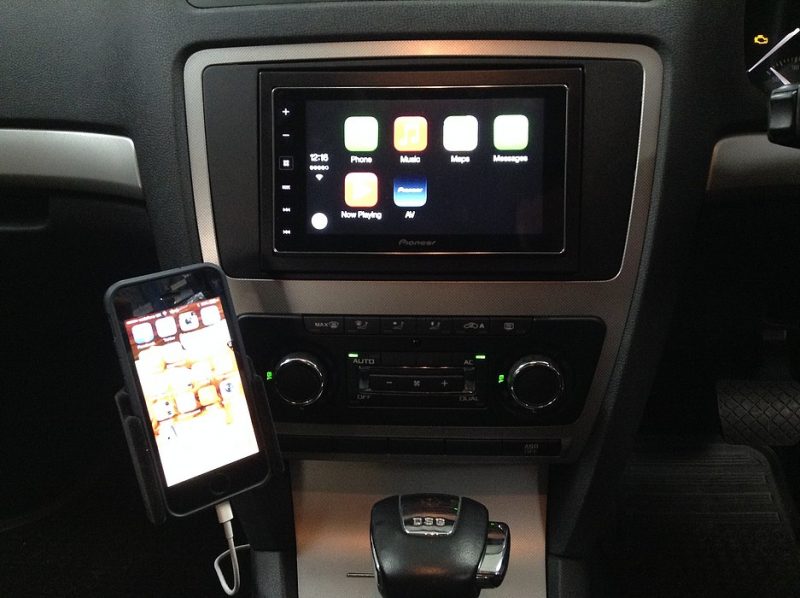Skoda Octavia Apple CarPlay SPH-DA120