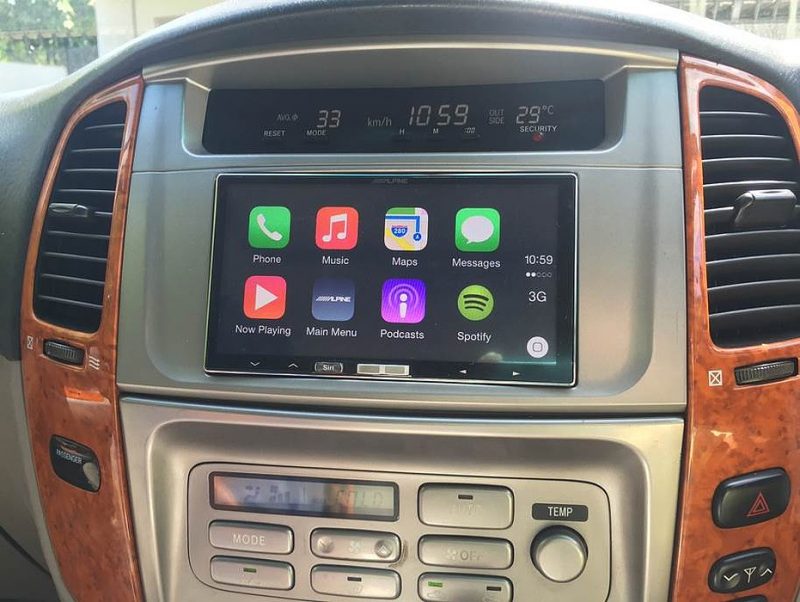 Toyota landcruiser Apple Carplay Alpine ILX-700