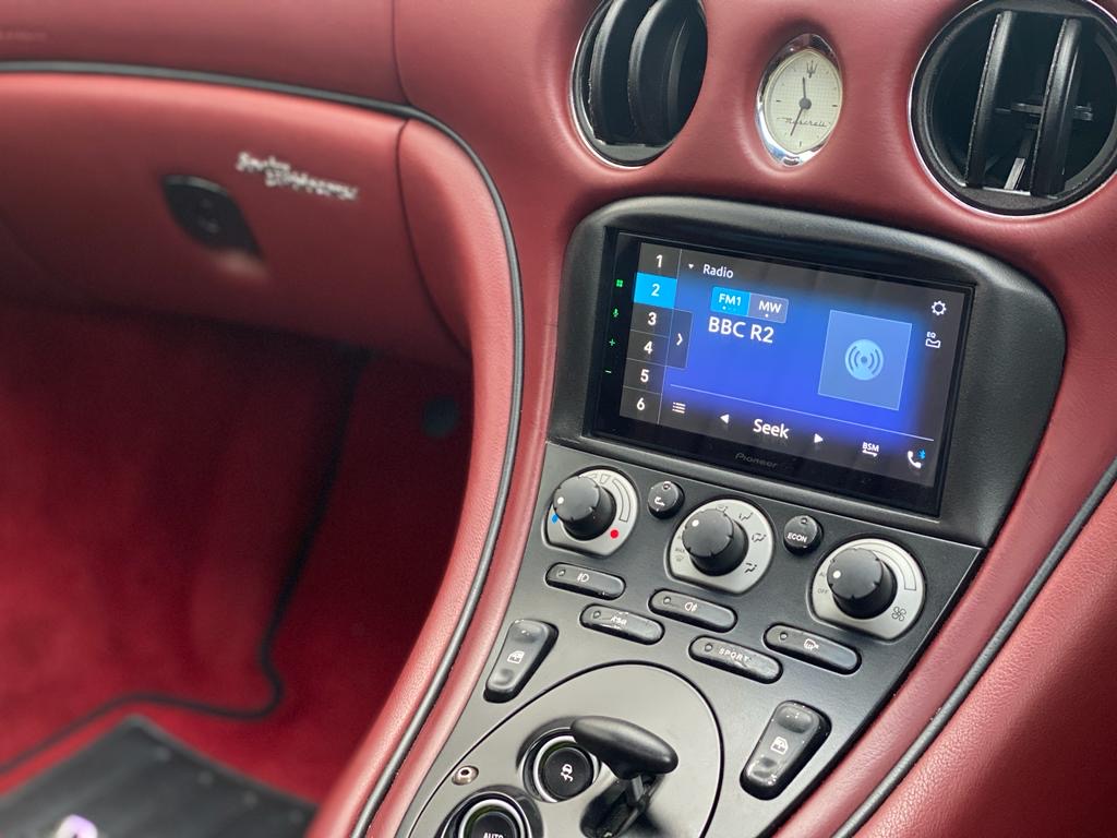 Maserati Spyder Coupe with DAB Radio