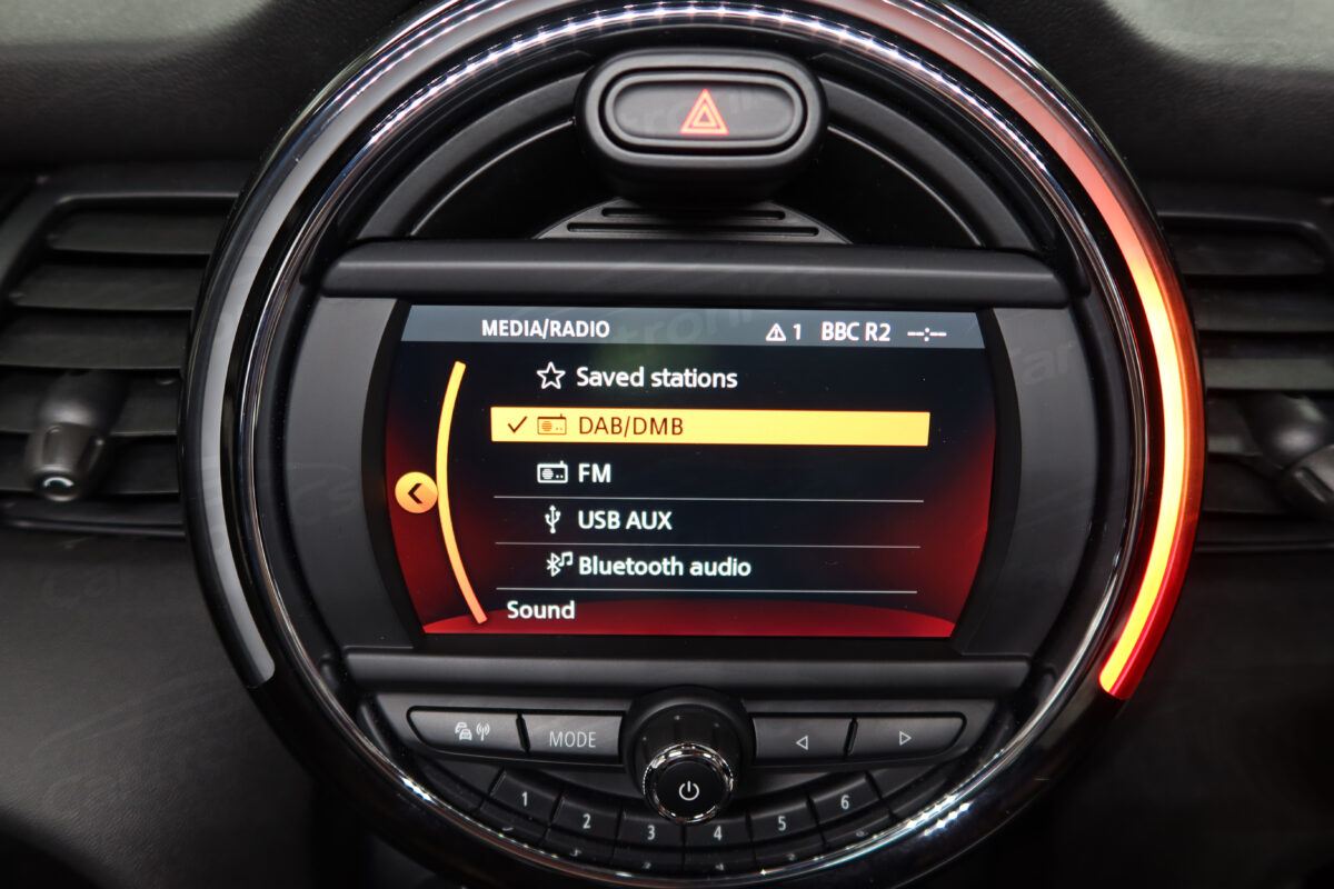 MINI F56 Apple CarPlay and Android Auto Integration